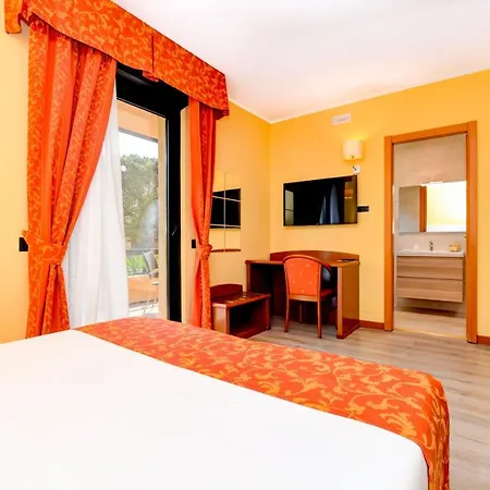 Lido International ホテル 4*